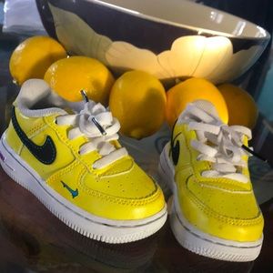 Toddler Air Force One’s 5C
